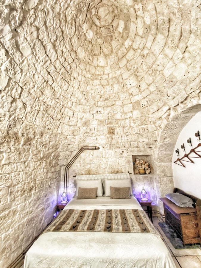 Trulli Caroli Locorotondo